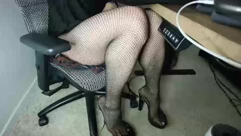 StilettoDoll online show from November 2025 01:06:02 AM