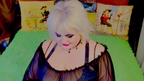 StiphlerMomy online show from November 2025 03:45:01 PM