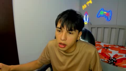 Stiwen online show from October 2025 03:12:02 PM