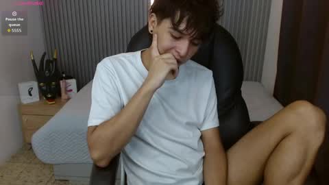 Snapshot of stiwentwink chatting on May 2026 02:46:01 PM Stiwen online show from May 2026 02:46:01 PM