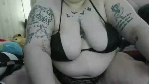 stonedbbw01 online show from November 2025 10:37:02 AM
