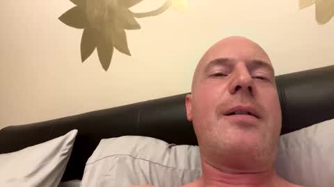 Stoodley22 online show from November 2025 04:08:02 PM