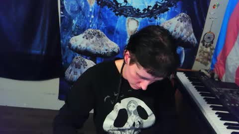 Stormythunder online show from November 2025 06:29:01 PM