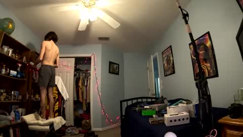 Snapshot of str8whiteboy21 chatting on December 2024 06:28:01 PM str8whiteboy21 online show from December 2024 06:28:01 PM