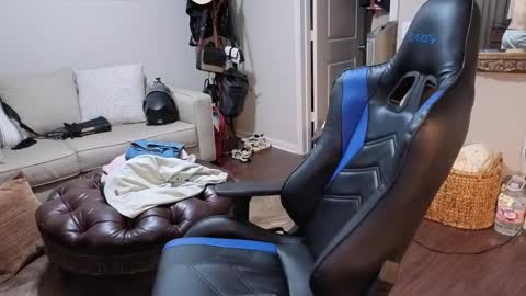 Snapshot of str8whiteboy21 chatting on September 2025 04:04:02 AM str8whiteboy21 online show from September 2025 04:04:02 AM