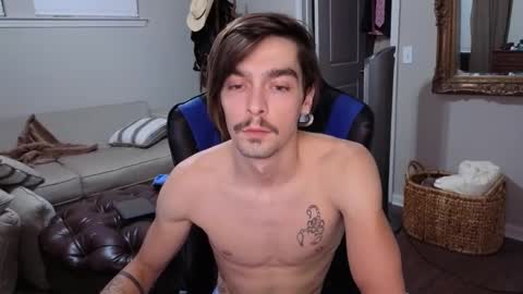 Snapshot of str8whiteboy21 chatting on September 2025 06:18:02 AM str8whiteboy21 online show from September 2025 06:18:02 AM