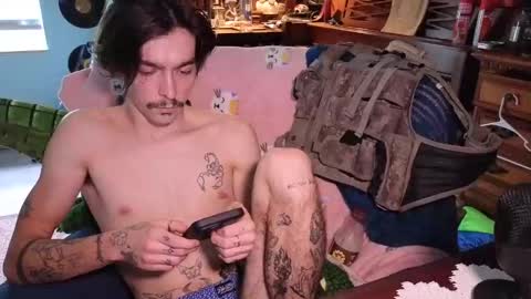 Snapshot of str8whiteboy21 chatting on October 2025 03:21:01 PM str8whiteboy21 online show from October 2025 03:21:01 PM