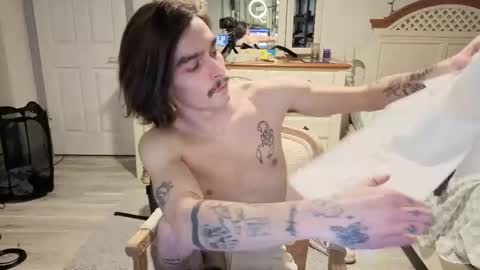 str8whiteboy21 online show from February 2026 05:04:01 AM