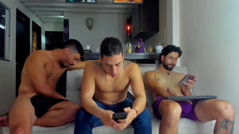 straight__friends online show from January 2026 02:48:01 AM