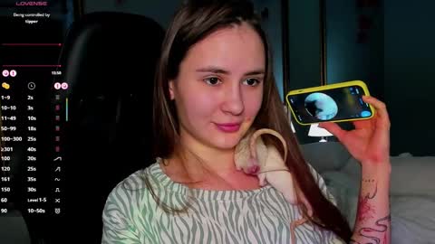 Laura online show from February 2025 07:48:01 AM