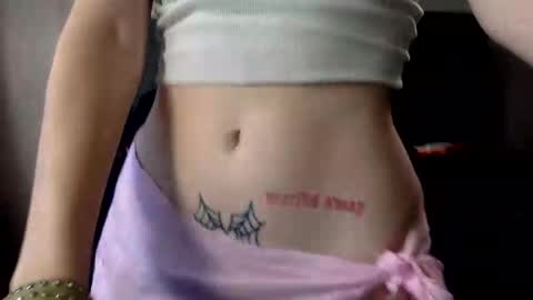 strawb3rrymilkk online show from October 2025 10:32:02 PM