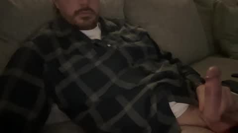 Snapshot of strongman4u2do chatting on November 2025 12:02:01 AM Jay online show from November 2025 12:02:01 AM