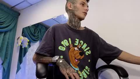 stuart_boy_ online show from February 2025 02:45:01 AM