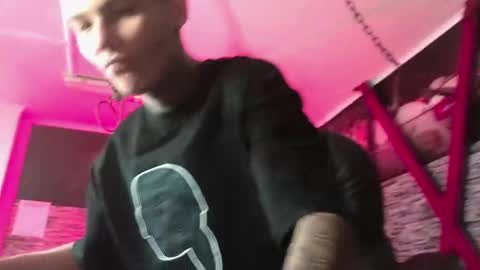 stuart_boy_ online show from October 2025 02:29:01 AM