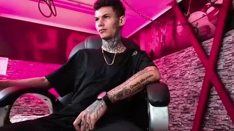 stuart_boy_ online show from October 2025 03:48:02 AM