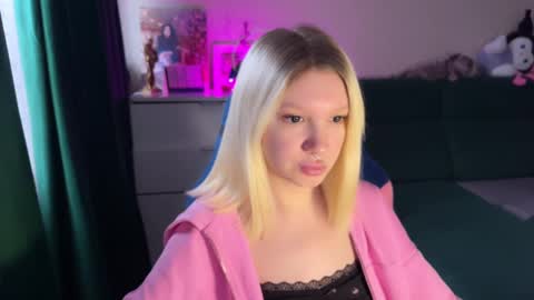 stuffy_ri online show from December 2024 05:31:01 AM