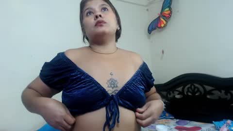 Stylevoluptuousvycky online show from January 2025 04:23:02 PM