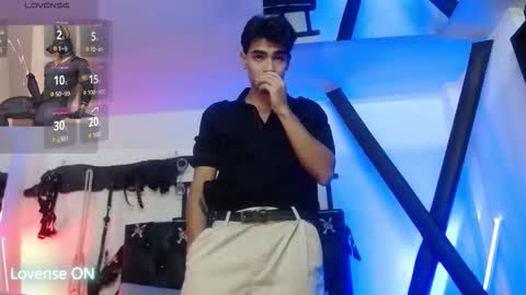 Snapshot of subarashi_ishi69 chatting on November 2025 07:04:01 PM subarashi_ishi69 online show from November 2025 07:04:01 PM