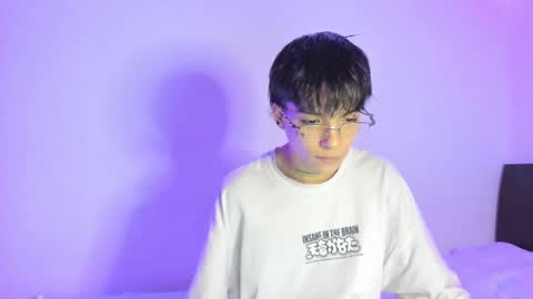 Snapshot of submissive_boyy_ chatting on December 2024 03:33:01 PM nico online show from December 2024 03:33:01 PM