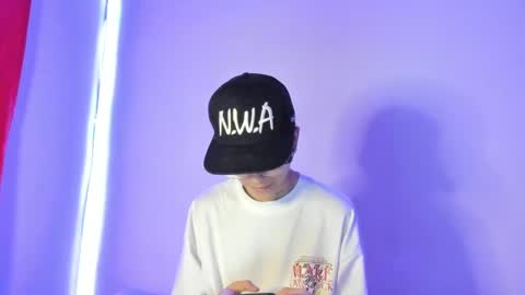 Snapshot of submissive_boyy_ chatting on December 2024 05:01:01 PM nico online show from December 2024 05:01:01 PM