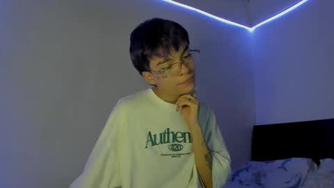 Snapshot of submissive_boyy_ chatting on March 2025 06:00:02 AM nico online show from March 2025 06:00:02 AM