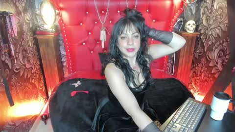 Yunna online show from January 2025 12:26:02 PM