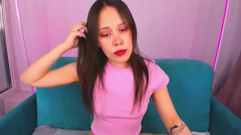 sugar blond online show from November 2025 02:06:01 AM