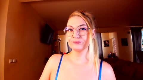 Snapshot of sugar_mayy chatting on February 2025 11:01:02 AM May online show from February 2025 11:01:02 AM