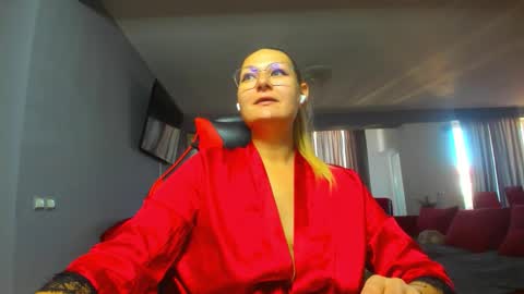 Snapshot of sugar_mayy chatting on October 2025 08:15:02 AM May online show from October 2025 08:15:02 AM