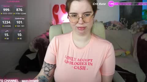 Mia online show from December 2025 09:46:02 PM