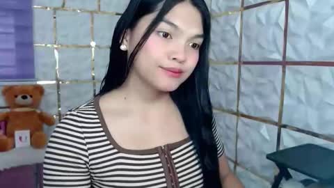 Snapshot of sugar_n_spicex chatting on May 2026 06:07:01 AM trisha online show from May 2026 06:07:01 AM
