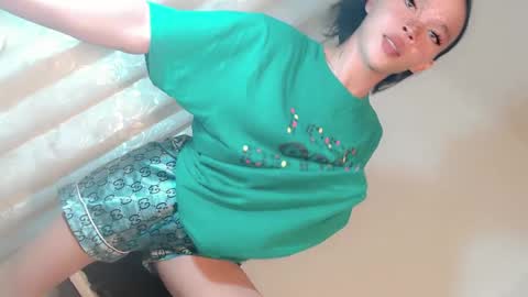 Snapshot of sugarxbaby_ chatting on January 2025 12:20:01 PM LoveSugar online show from January 2025 12:20:01 PM