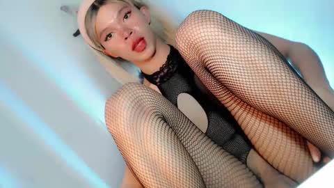 Snapshot of sugarxbaby_ chatting on February 2025 03:42:02 AM LoveSugar online show from February 2025 03:42:02 AM