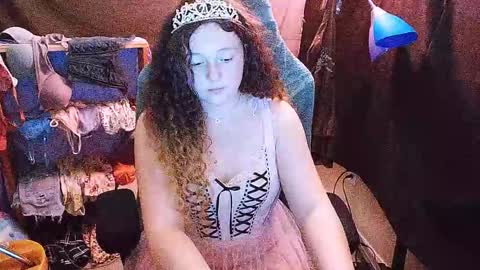 sugasunny online show from December 2025 04:29:02 AM