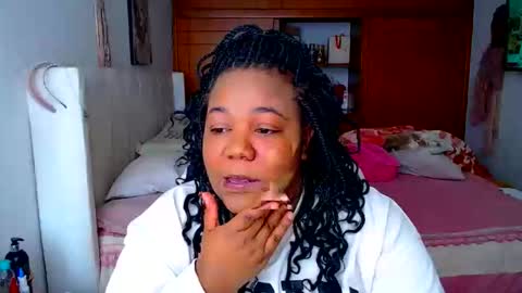 Snapshot of suggarbaby1 chatting on April 2026 07:33:02 PM Cami Back in 2 hours online show from April 2026 07:33:02 PM