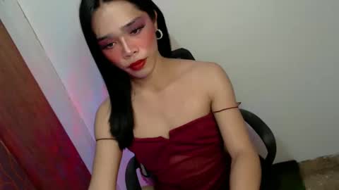 Snapshot of sultry_sirenxx chatting on February 2025 04:35:02 AM sultry_sirenxx online show from February 2025 04:35:02 AM