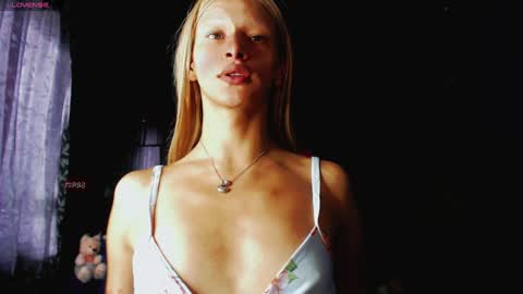 Snapshot of summer__xo chatting on January 2025 08:45:01 PM Summer online show from January 2025 08:45:01 PM