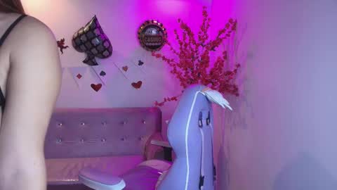 summer_miller online show from February 2026 11:31:02 AM