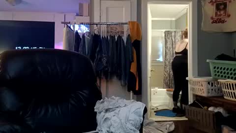 Snapshot of summerdivine69 chatting on September 2025 05:02:01 PM Summer Divine online show from September 2025 05:02:01 PM