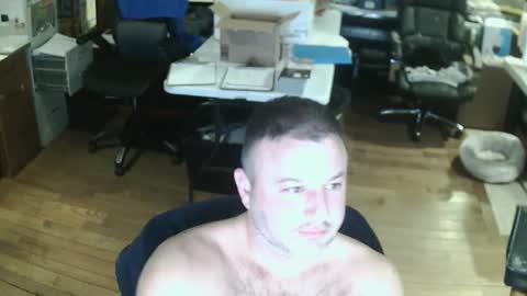 Snapshot of summerfun35 chatting on December 2024 03:24:01 AM cincyguy online show from December 2024 03:24:01 AM