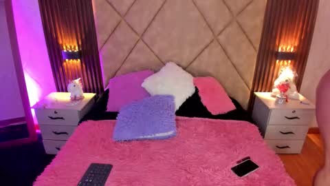 Snapshot of summerssangel chatting on December 2025 01:38:02 PM - - online show from December 2025 01:38:02 PM