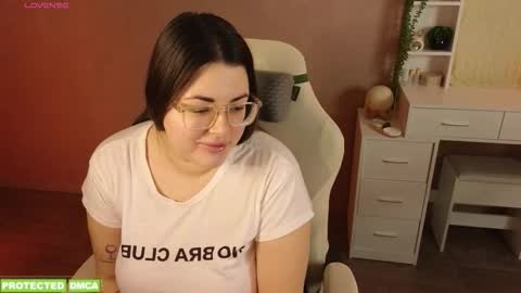 Tina. Im topless model  online show from January 2026 09:03:02 AM