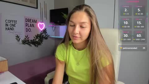 Sofia online show from September 2025 01:46:01 PM