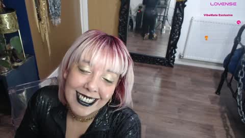 Sunni Knight online show from January 2025 12:05:01 AM