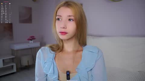 Snapshot of sunnmoonn chatting on November 2025 03:32:02 PM Lily online show from November 2025 03:32:02 PM