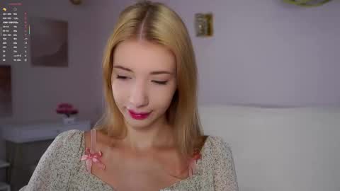 Snapshot of sunnmoonn chatting on November 2025 02:39:01 PM Lily online show from November 2025 02:39:01 PM