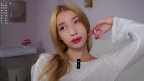 Snapshot of sunnmoonn chatting on November 2025 02:39:01 PM Lily online show from November 2025 02:39:01 PM