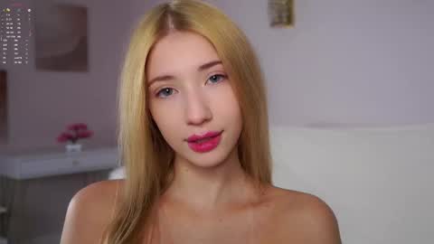 Snapshot of sunnmoonn chatting on November 2025 02:41:02 PM Lily online show from November 2025 02:41:02 PM