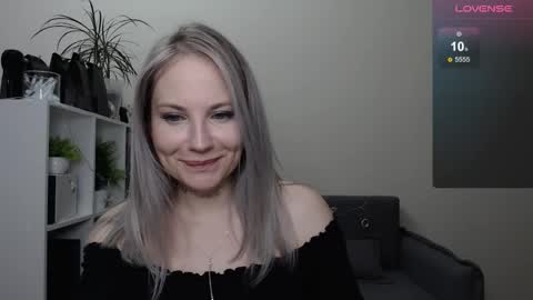 Naomi online show from December 2024 12:09:02 AM