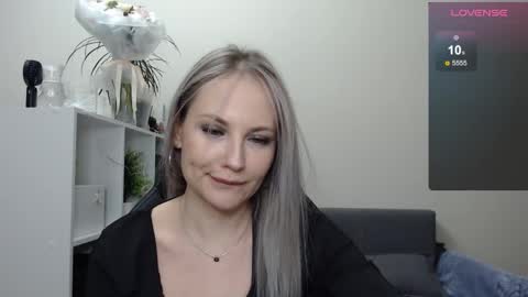 Naomi online show from February 2025 08:00:01 PM